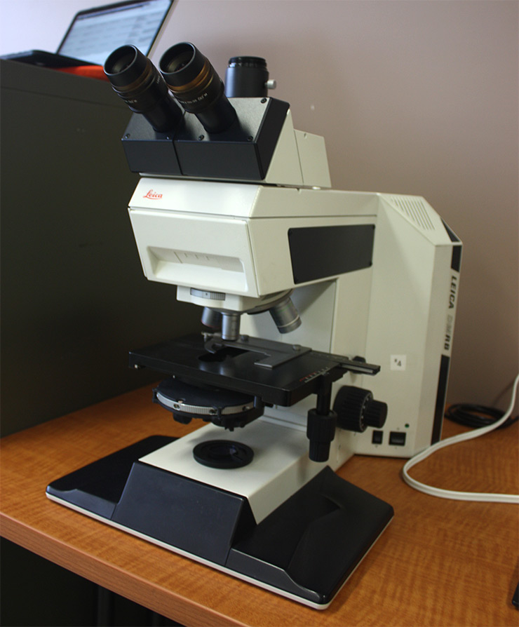 Microscope sans caméra digitale (DMRB)